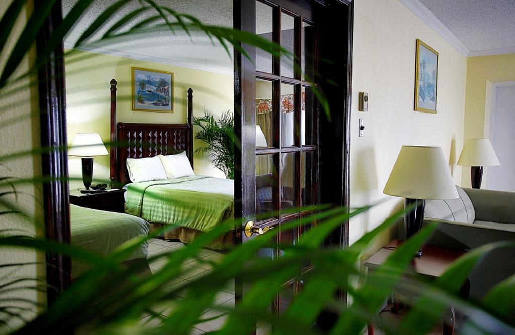 Warwick Paradise Island Bahamas (Adults Only) Nassau Exterior foto